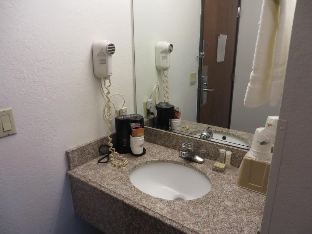Super 8 By Wyndham Dixon Motel Ruang foto