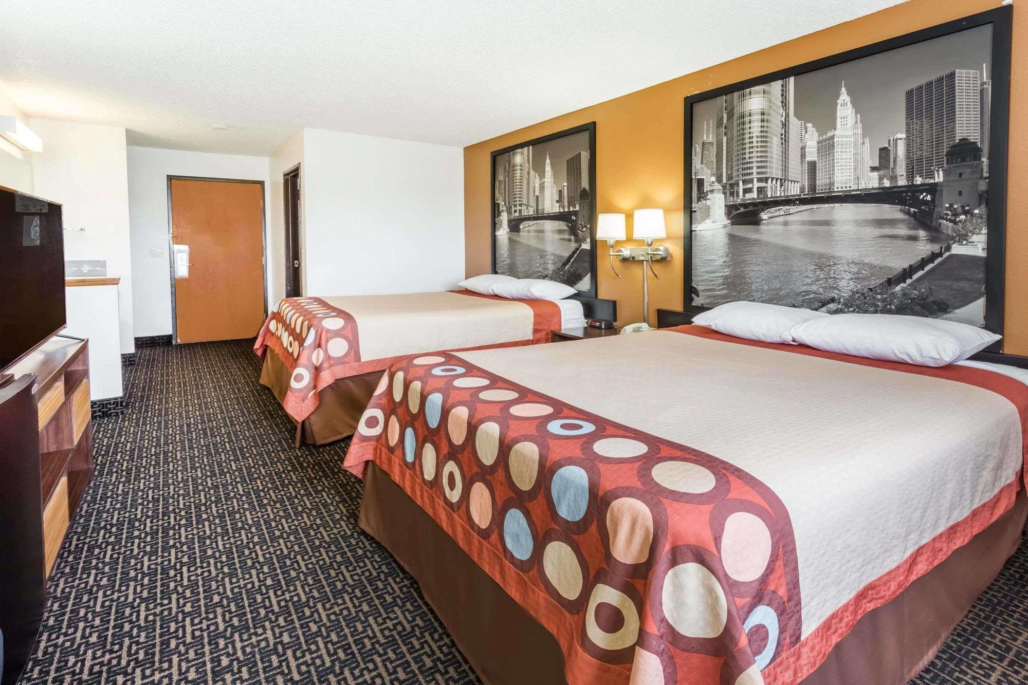 Super 8 By Wyndham Dixon Motel Bagian luar foto